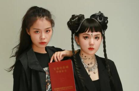 毕业学员采访 | 贺洁利